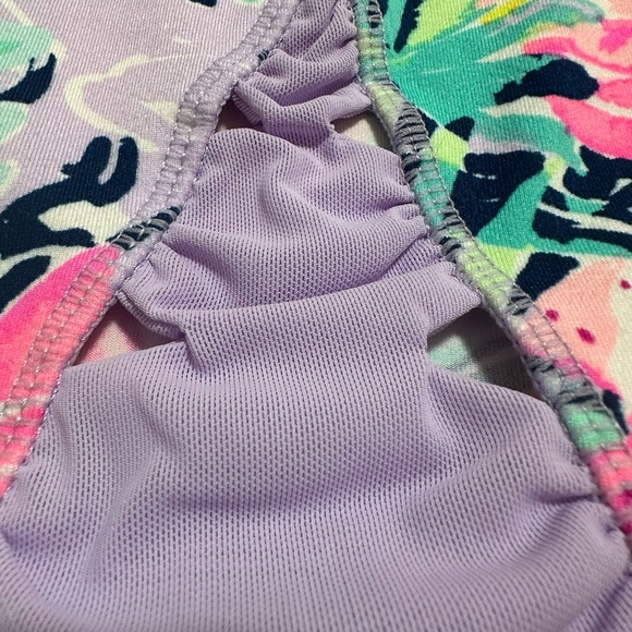 EUC Lilly Pulitzer Luxletic leggings in XS. - Picture 6 of 9